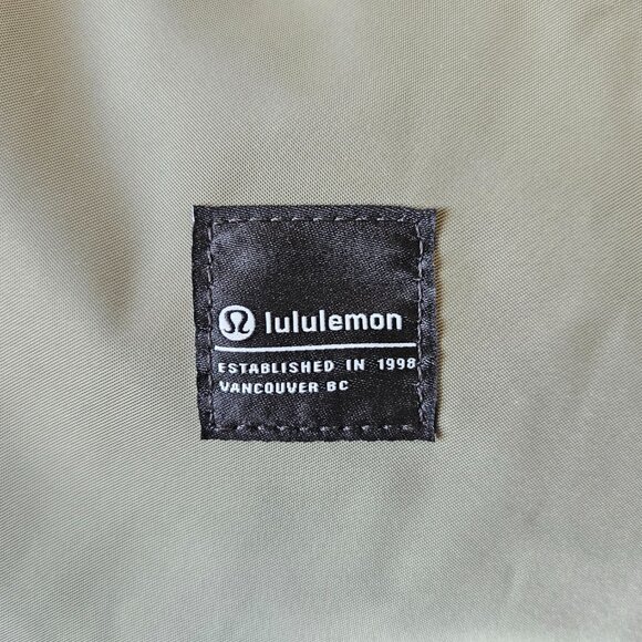 NWT LULULEMON Green Sage Orange All Day Essentials Duffle Bag Gym Travel 32L - Picture 9 of 16